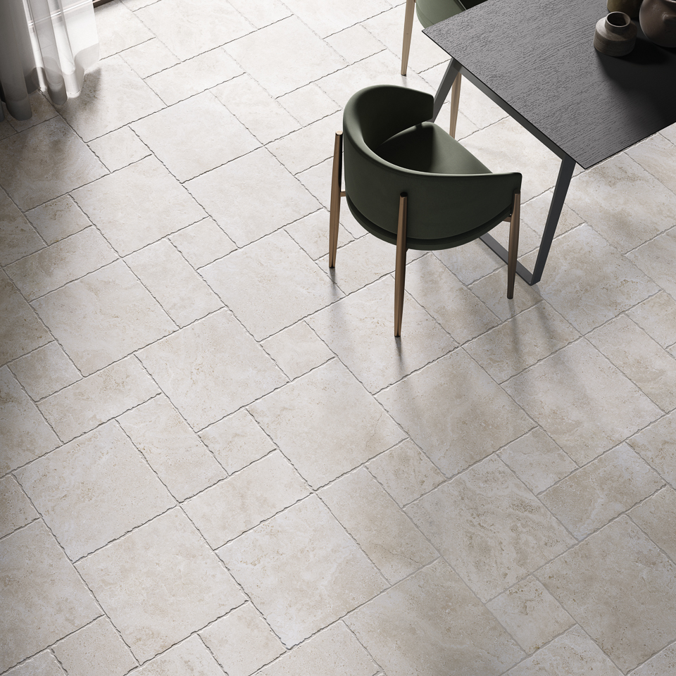 TIBUR GRIGIO 20X20 9MM SAFE CHISELLED