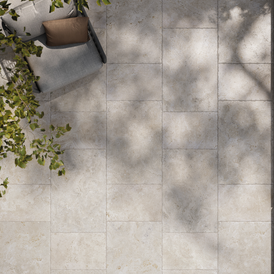 TIBUR GRIGIO 20X20 9MM SAFE CHISELLED