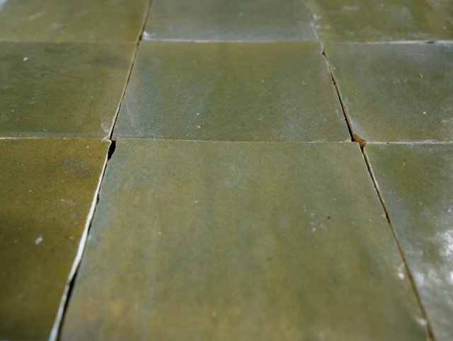 ZELLIGE OLIVE DRAB 10X10 12MM 