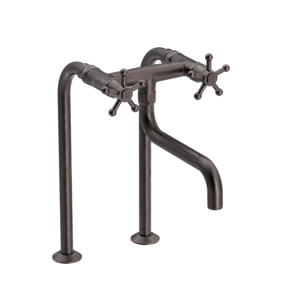 Christiansborg køkkenbatteri på standere med S200 mm svingtud