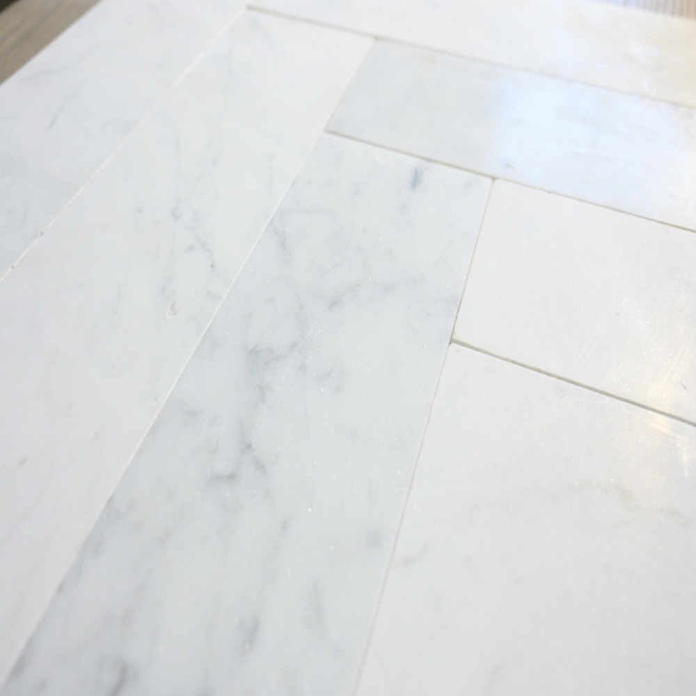 [ULA152] CARRARA MARMOR 7,4X30,5 10MM HONED